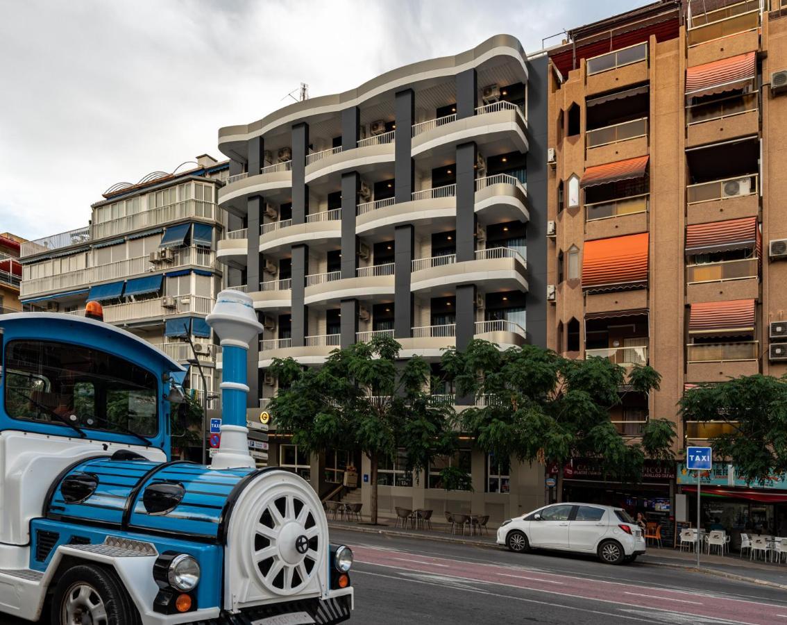 Hotel Golden Benidorm Bagian luar foto