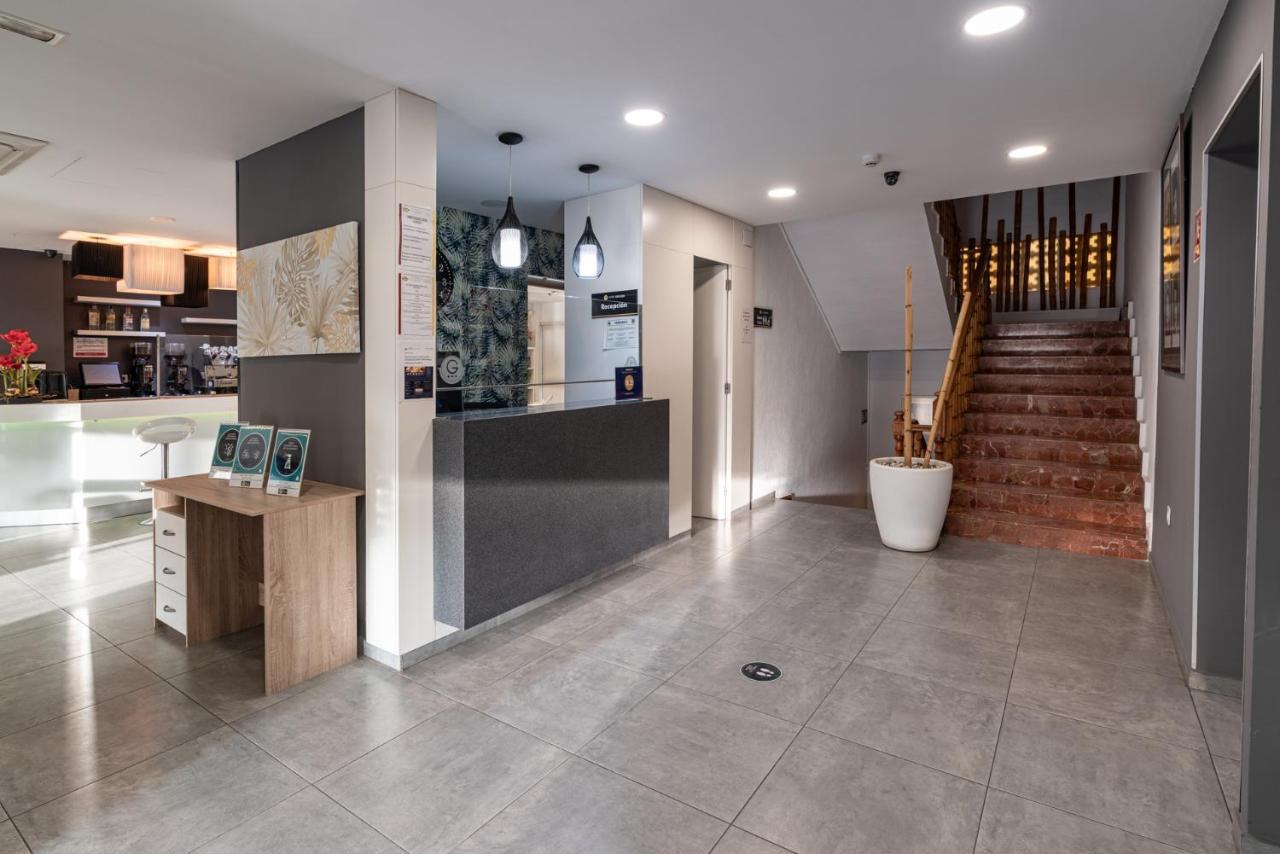 Hotel Golden Benidorm Bagian luar foto