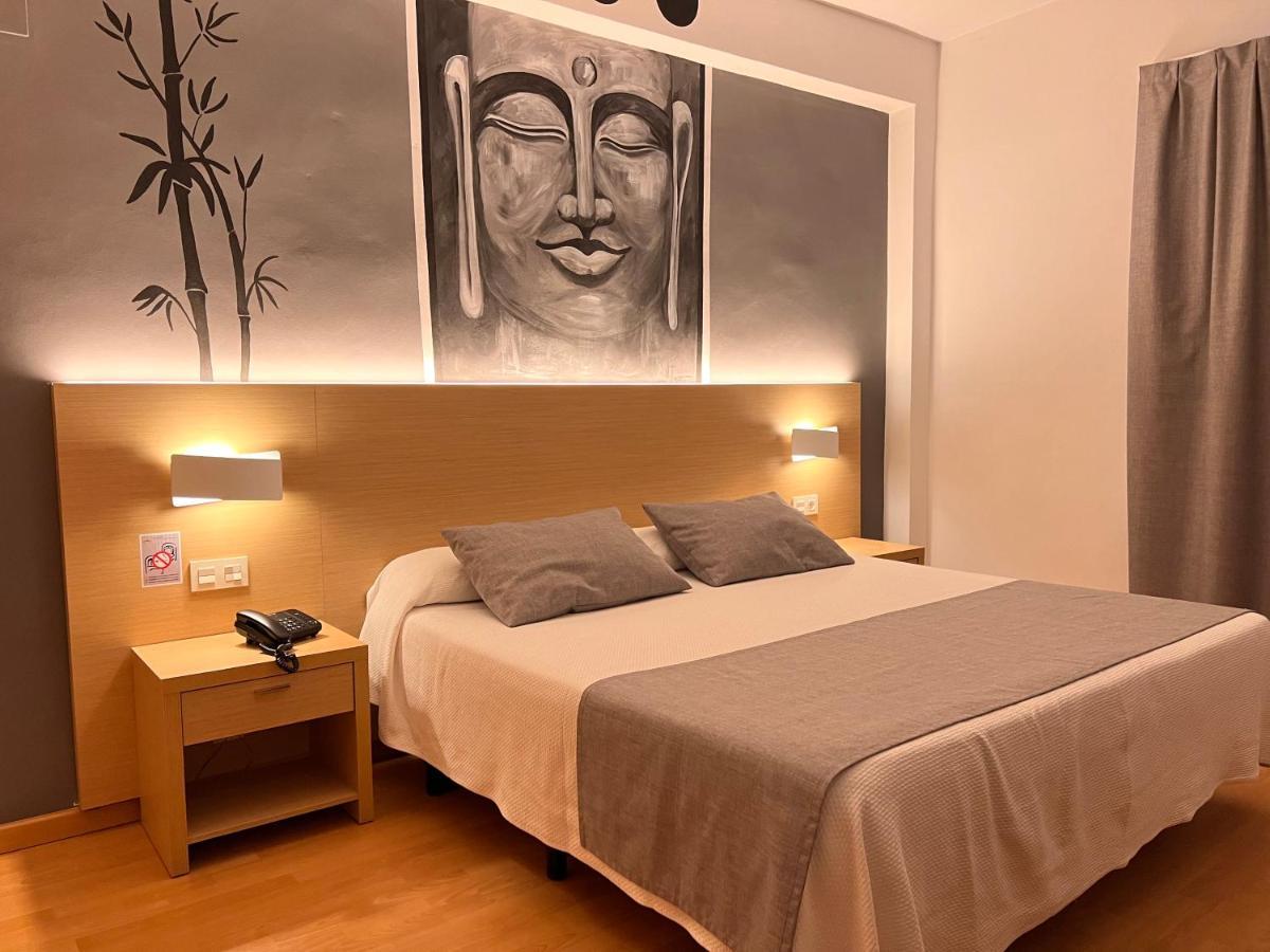 Hotel Golden Benidorm Bagian luar foto