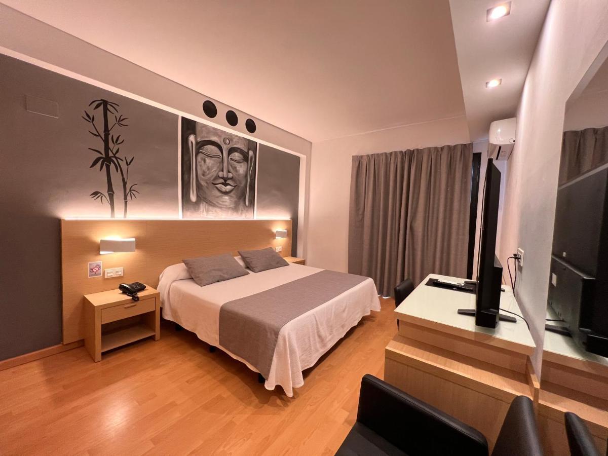 Hotel Golden Benidorm Bagian luar foto