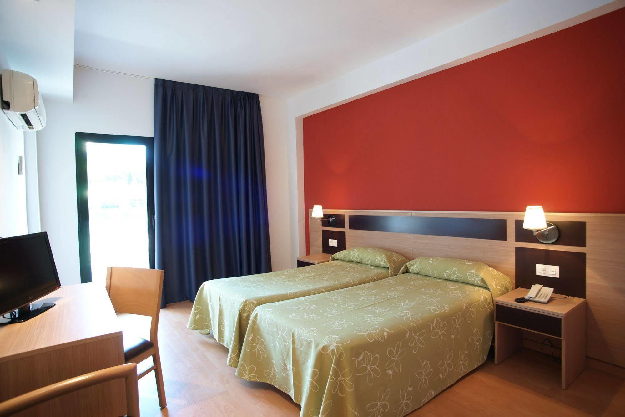 Hotel Golden Benidorm Bagian luar foto